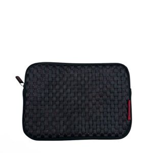 BELKIN INTERNATIONAL, INC. - PADDED TRAVEL STORAGE POUCH